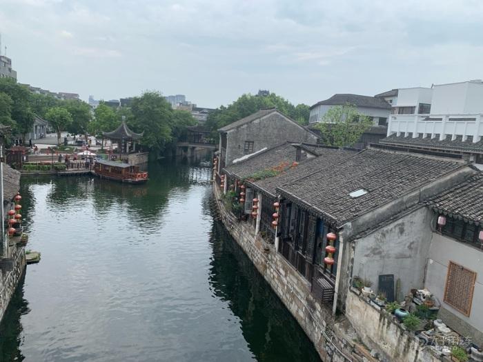 逃离游戏研究中心